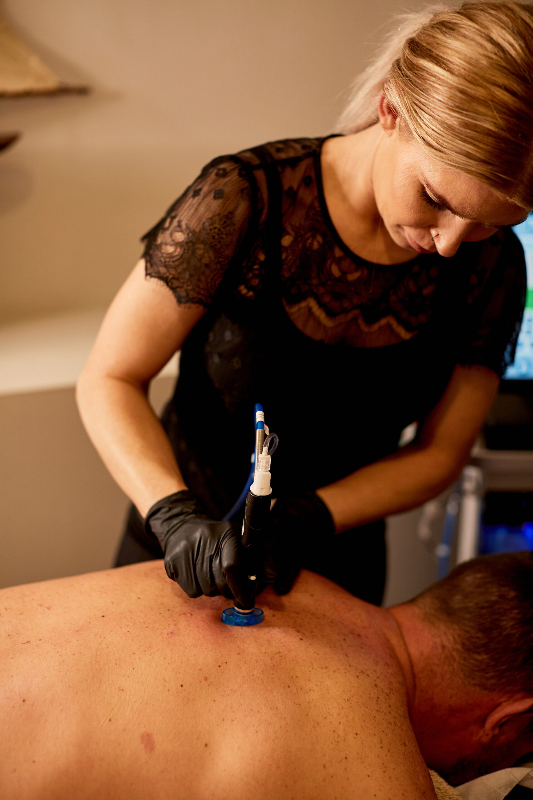 Skincare Is Not Just Reserved for Your Face: HydraFacial For Back and BUNS! Skincare Is Not Just Reserved for Your Face: HydraFacial For Back and BUNS!